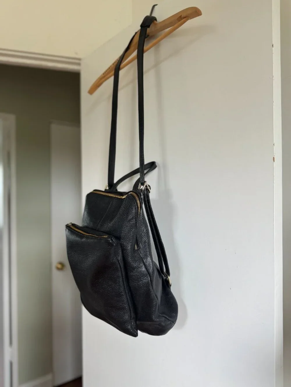 Black Genuine Italian Leather 2 in 1 Backpack & Shoulder Bag